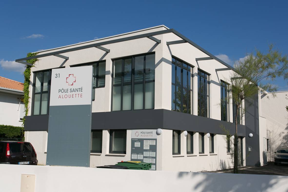 Réhabilitation bâtiment en cabinet médicaux pluridisciplinaire Anya Promotion à Pessac (33)