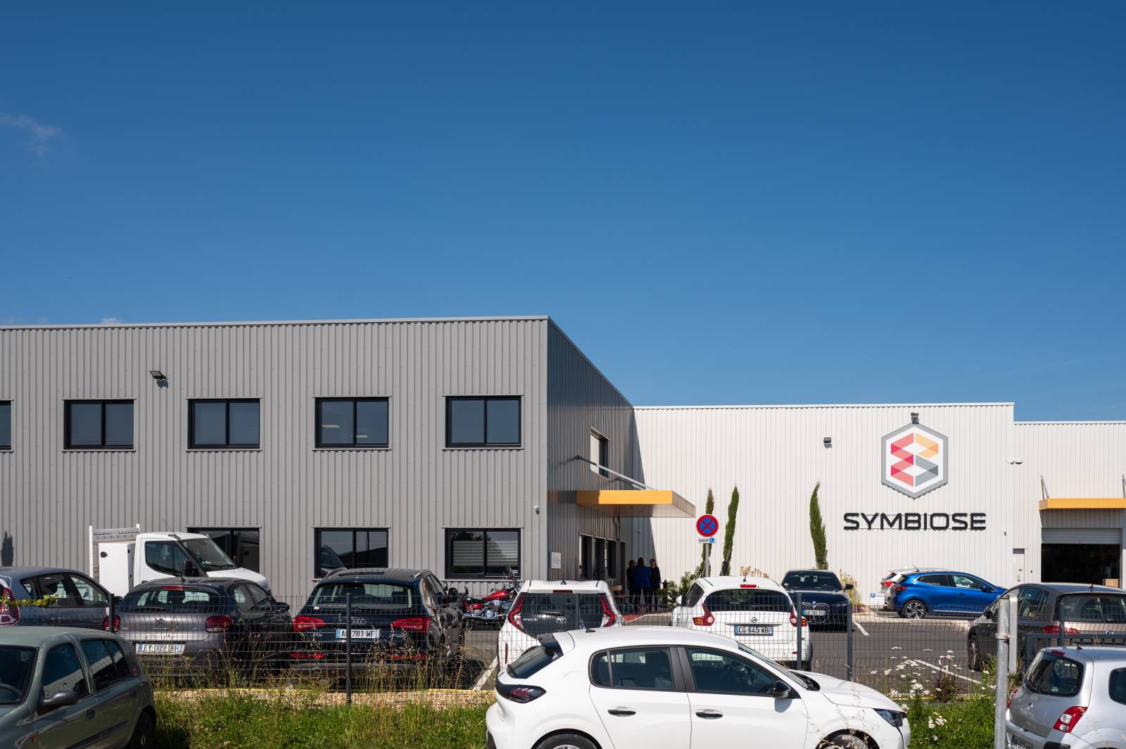 Construction d'un bâtiment d'activité à charpente métallique à Pugnac